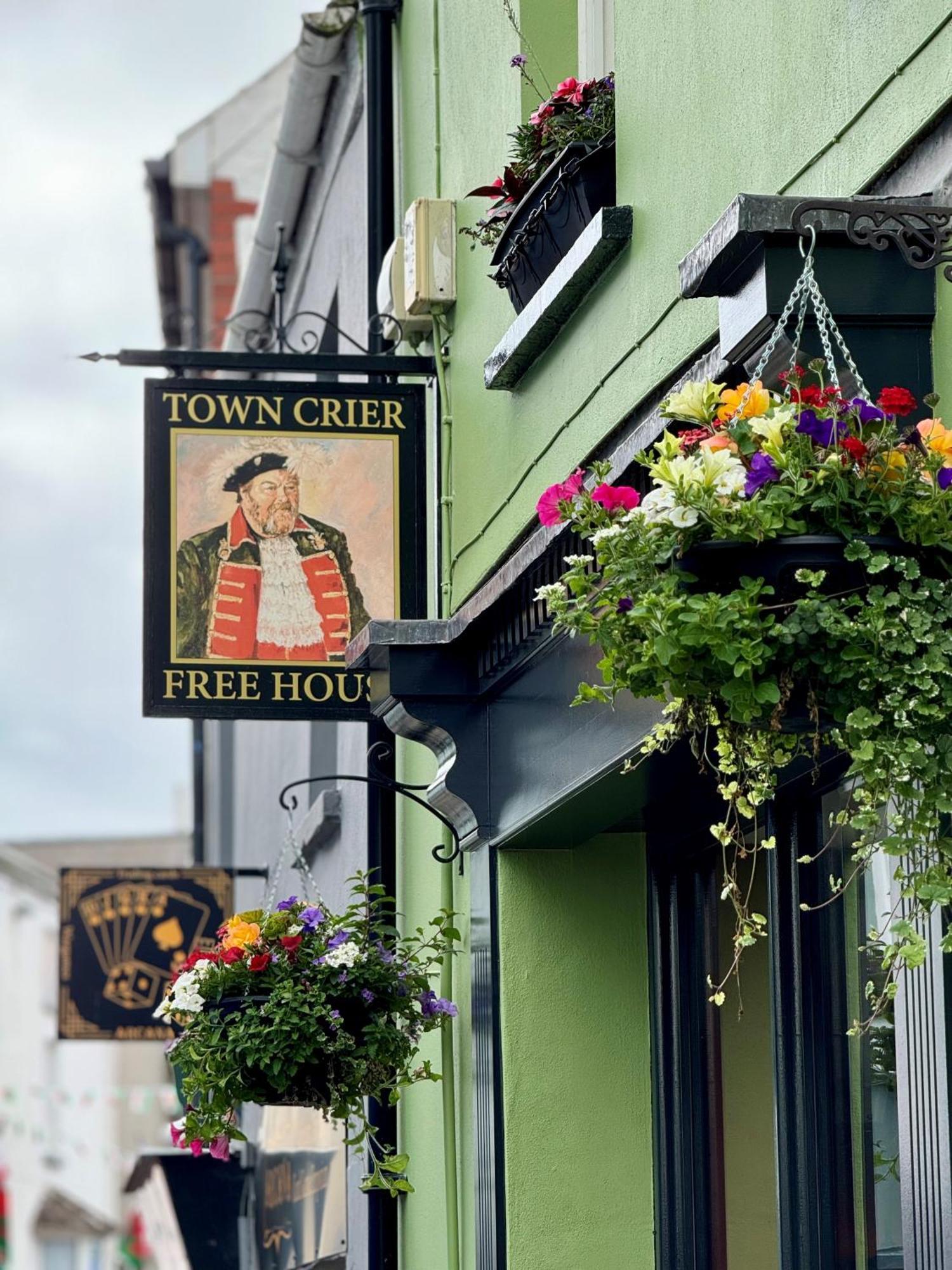 The Town Crier, Tenby Zewnętrze zdjęcie
